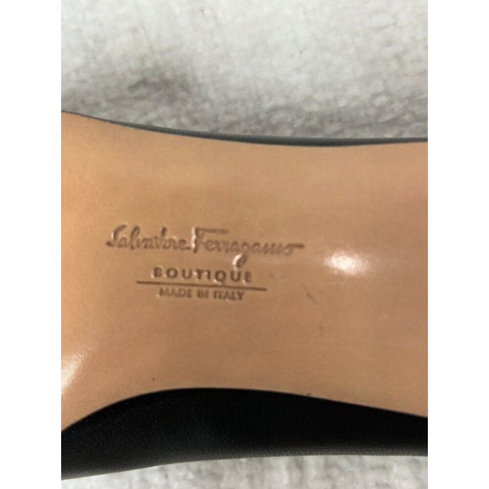 Salvatore Ferragamo Boutique Maffea Black Leather Pumps Size 7.5 AA #45030 - Picture 7 of 9